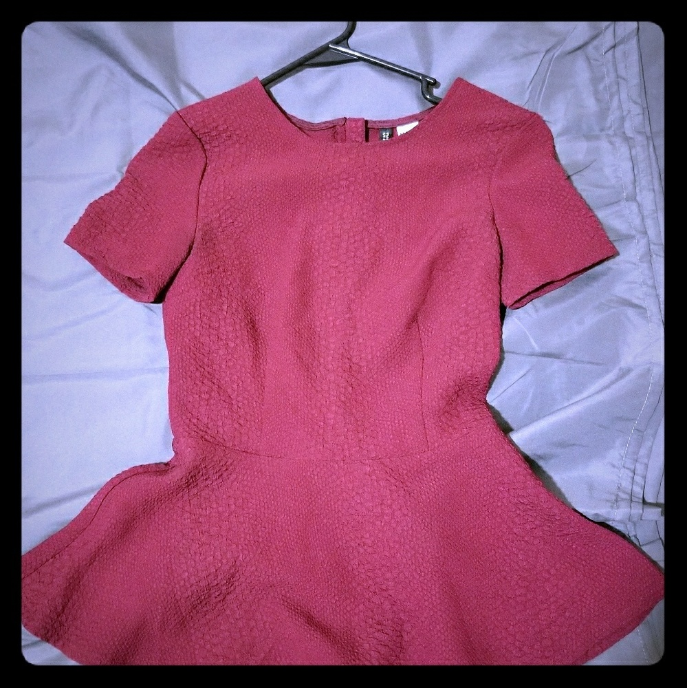 Textured wine peplum top